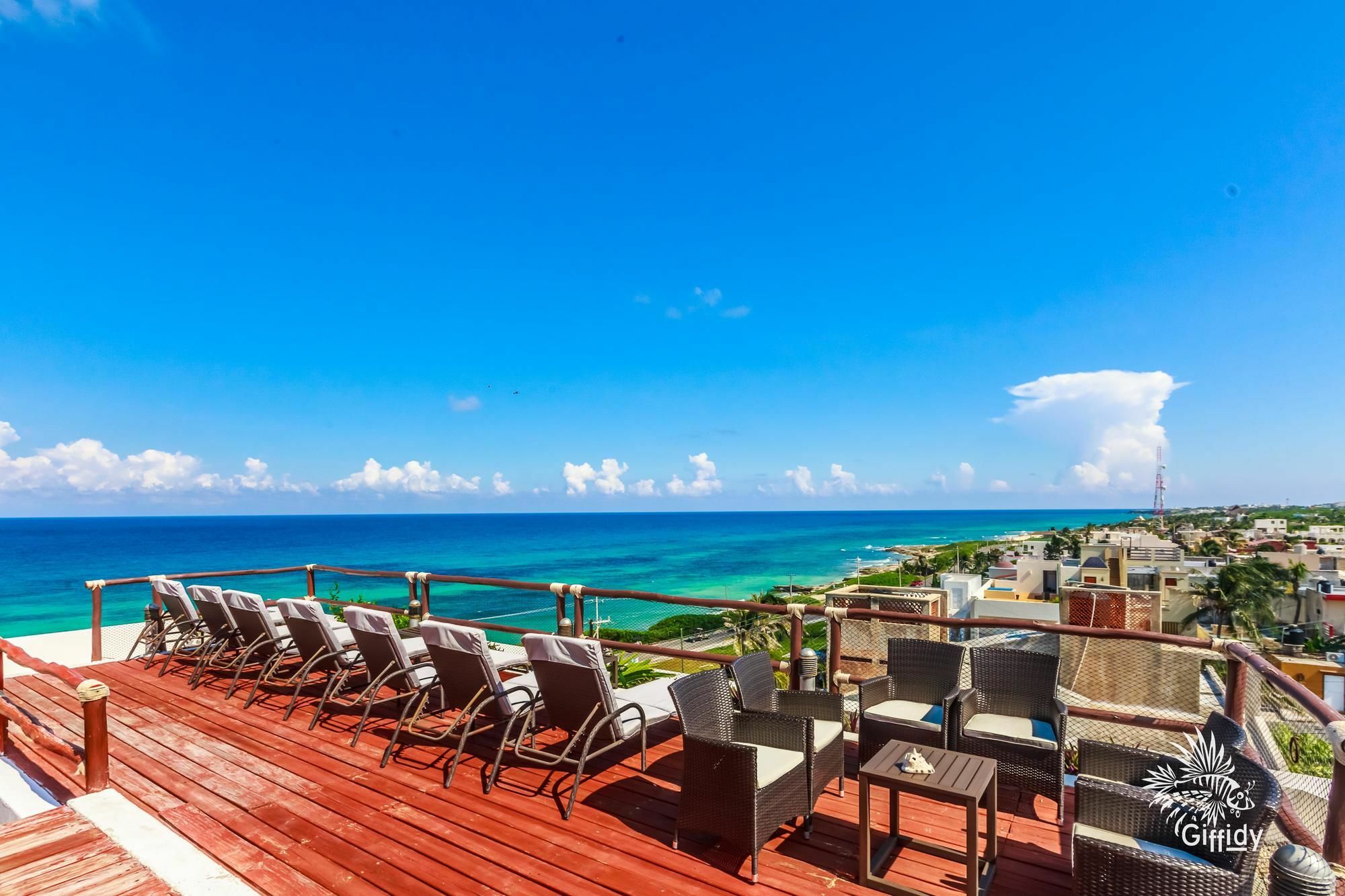 Deep Blue - 302 Isla Mujeres